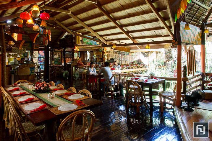 Dining experience at Kalui Seafood Restaurant, Puerto Princesa