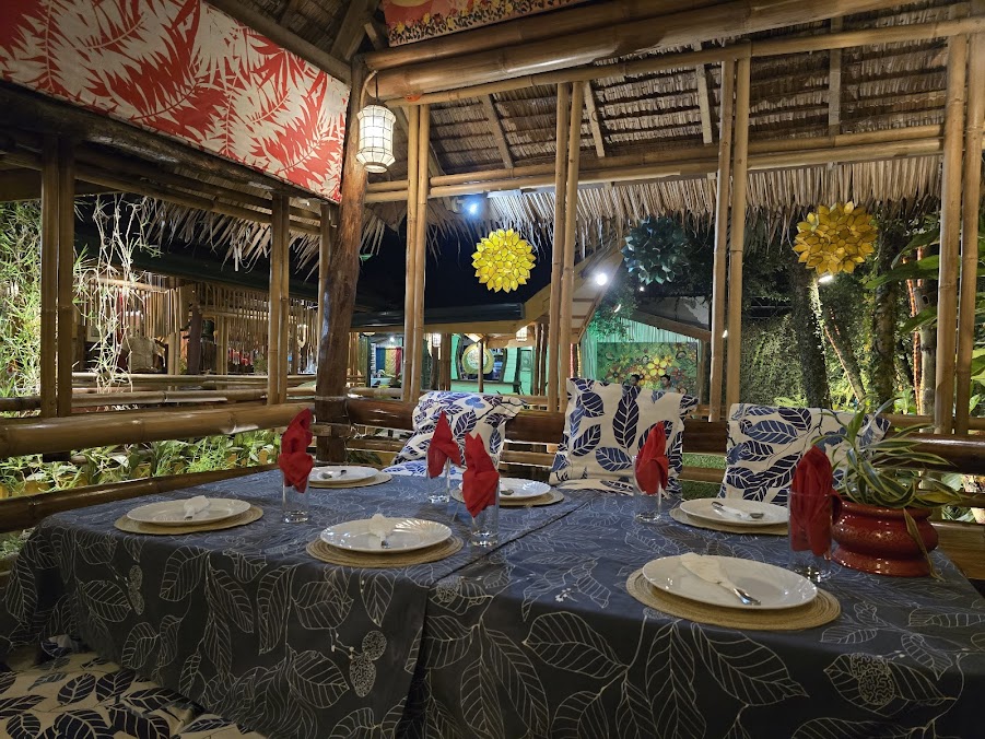 Kalui Seafood Restaurant — traditional Filipino wooden house in Puerto Princesa